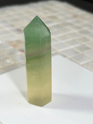 フローライト(蛍石)六角柱/ポイント　約37g