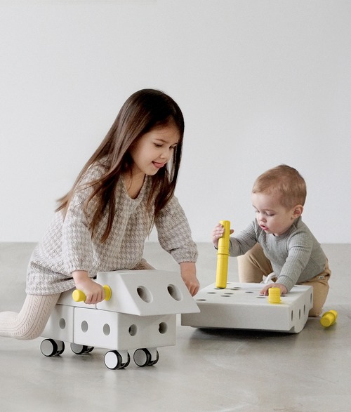 MODU:  explorer kit 子どもの想像力と運動を 引き出す、デンマーク発の知育おもちゃ。