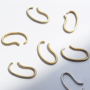 oval ear cuff (brass)