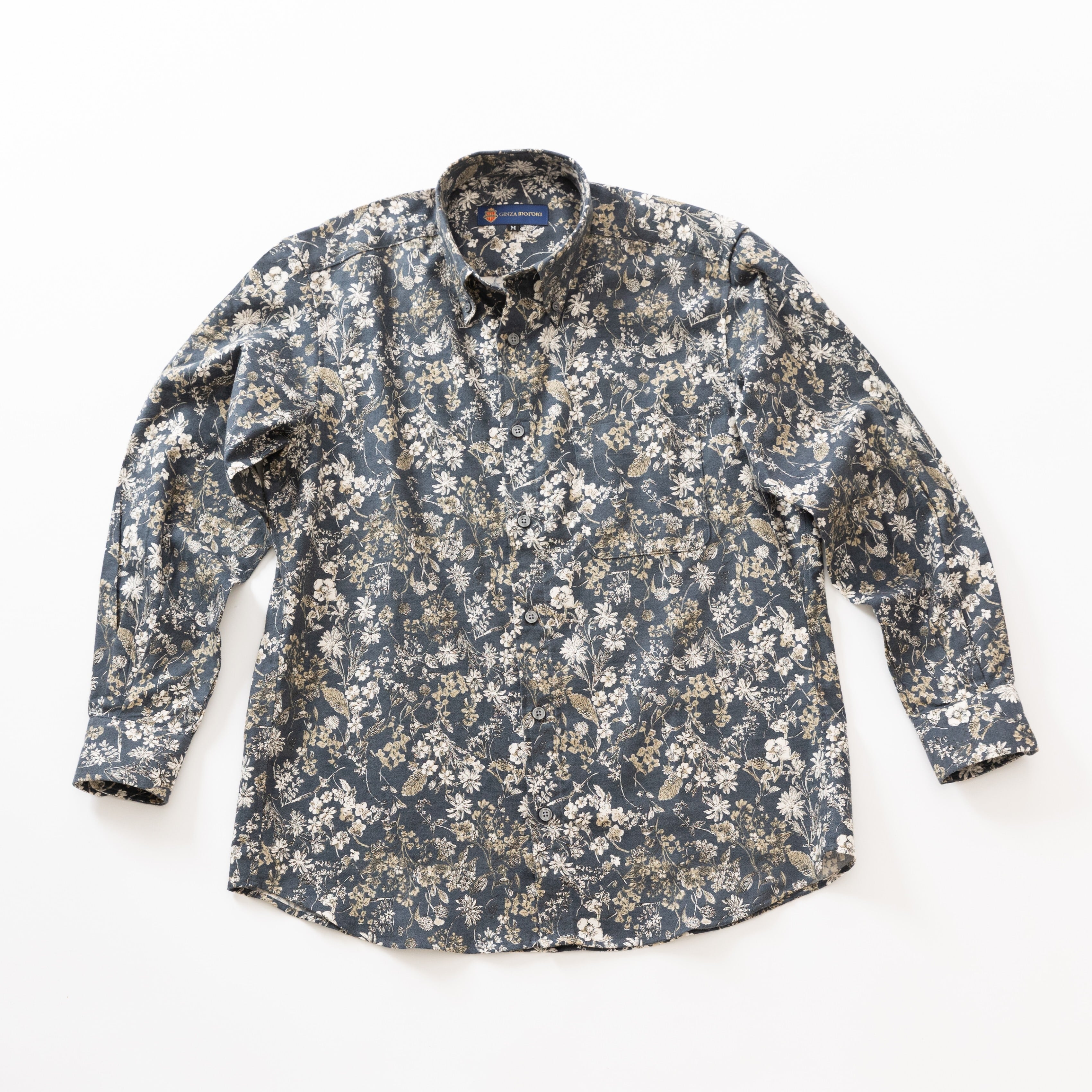 カジュアルシャツ