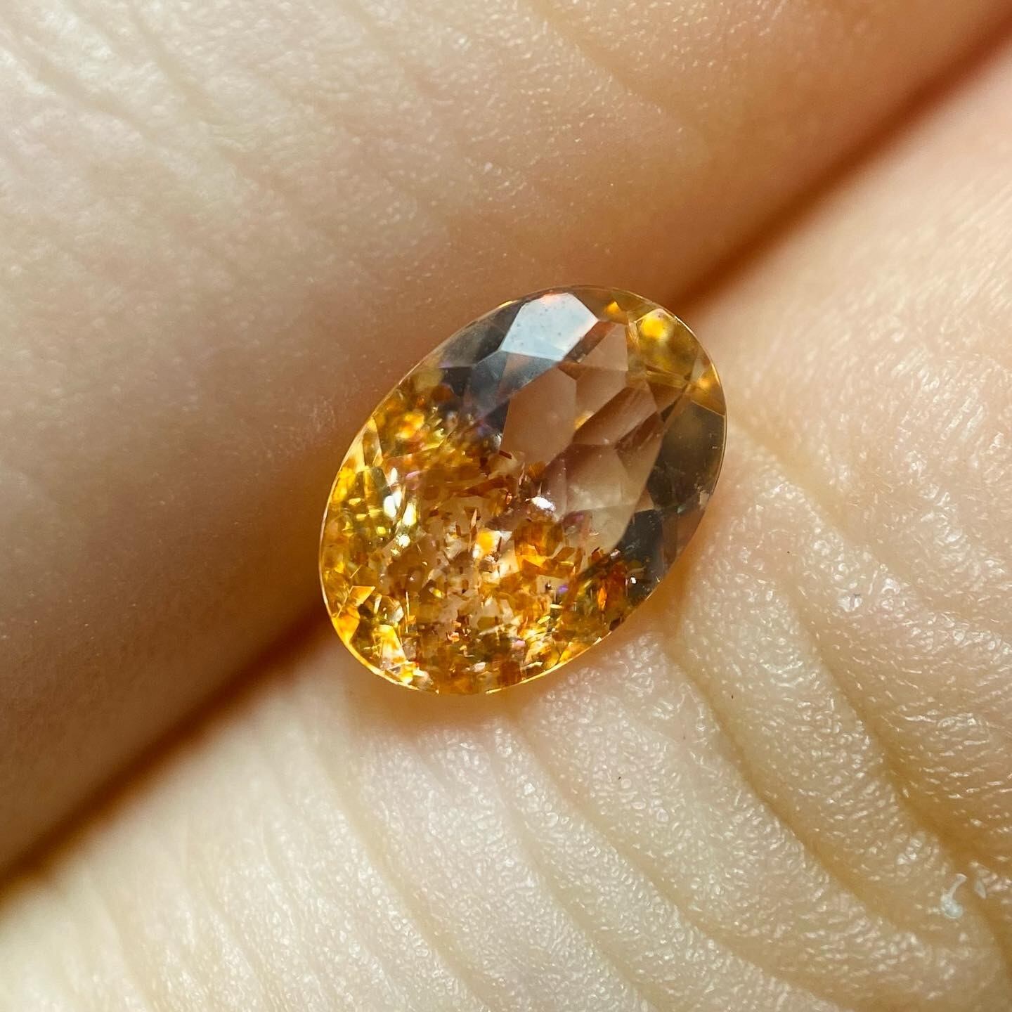 遠くから見る仕掛け花火 サンストーン