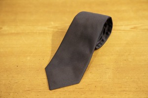 ROBERRT KEYTE別注　レップソリッドタイ（ダークネイビー）