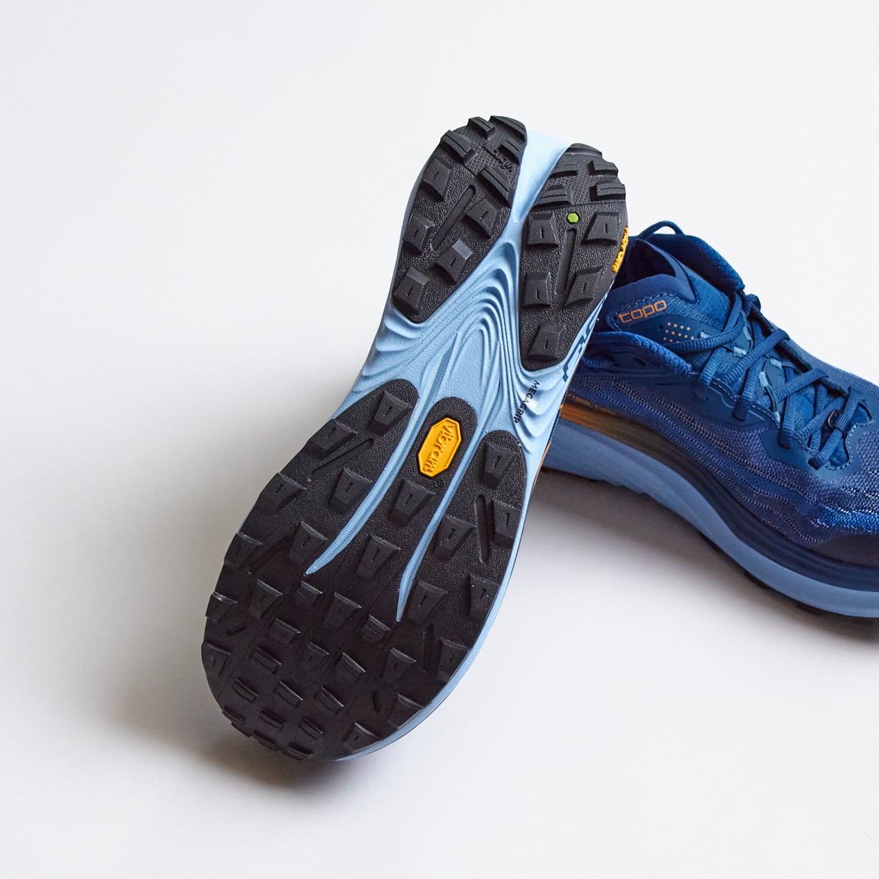 Topo Athletic（トポ アスレチック）VISTA （ビスタ） Navy/Orange