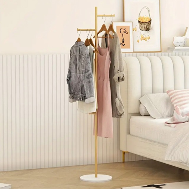 ハンガーラック コート掛け おしゃれ シンプル インテリア コートラック 一人暮らし コンパクト スリム フック オフィス ショップ カフェ 高さ 玄関 シック ブラック ホワイト ゴールド 贈り物