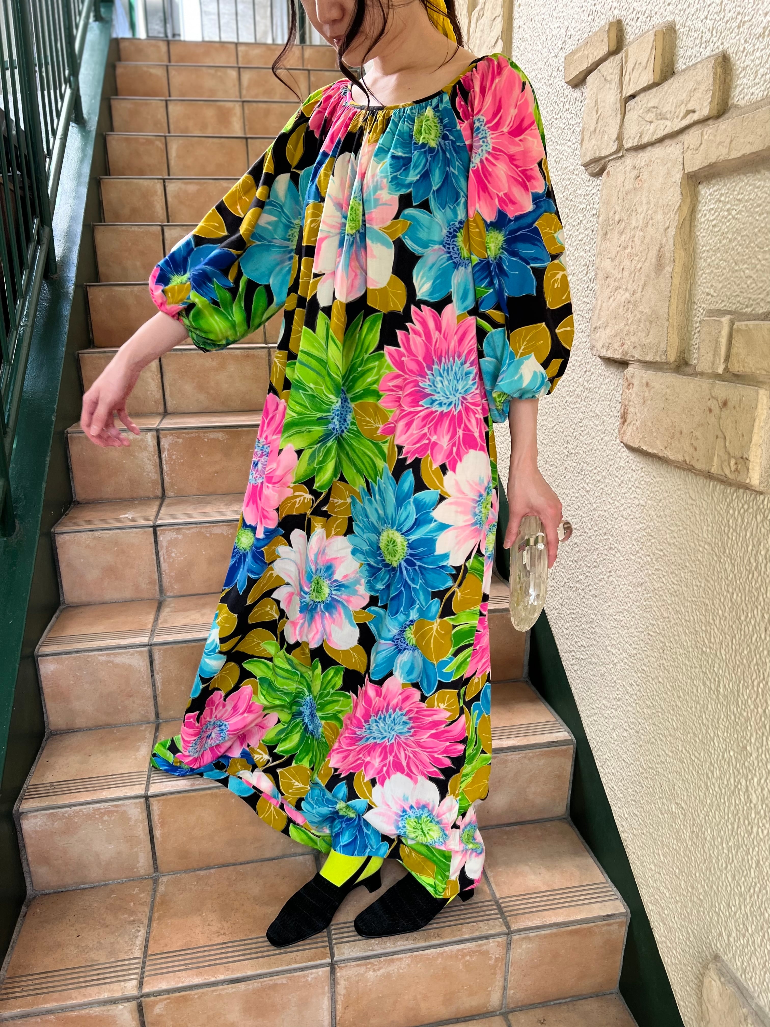 70s hawaiian floral cotton maxi dress ( ヴィンテージ ハワイアン 花柄 コットン マキシ ワンピース ) |  Riyad vintage shop powered by BASE