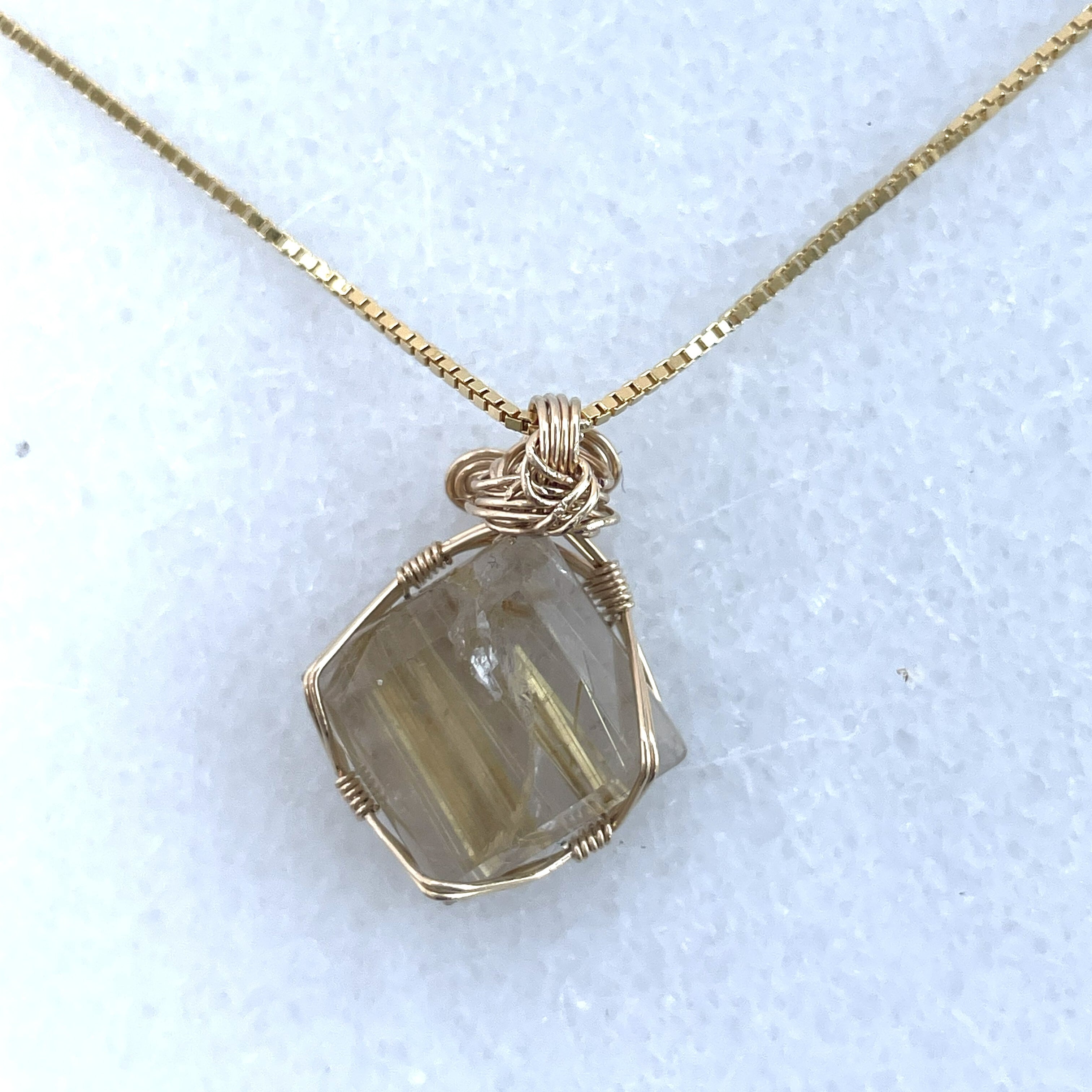 《ヴィクトリー・コード》 【行動力を極限まで高め、現実を制する】 ルチルクォーツ12　☆Temple Codes of Egypt — 神殿に刻まれた覚醒のコード☆ワイヤージュエリー