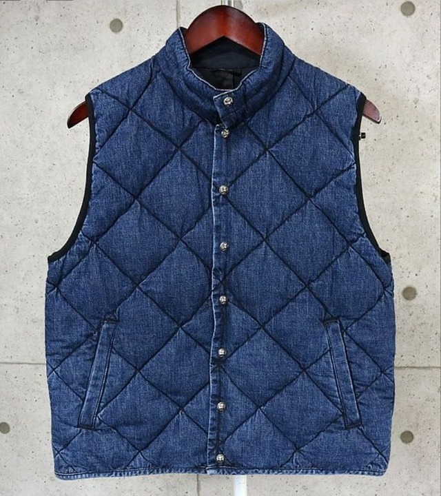 PRADA キッズ ダウンJK 8歳/130センチ （PRADA キッズ8歳用(130cm  