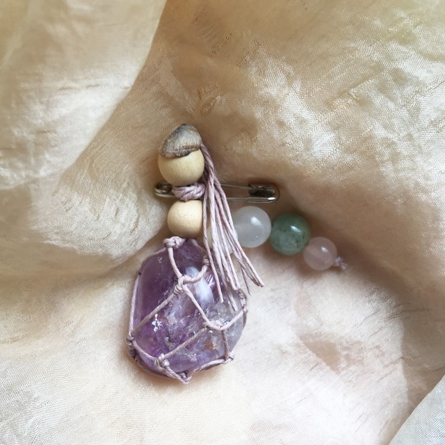 KobitoBrooch_ amethyst