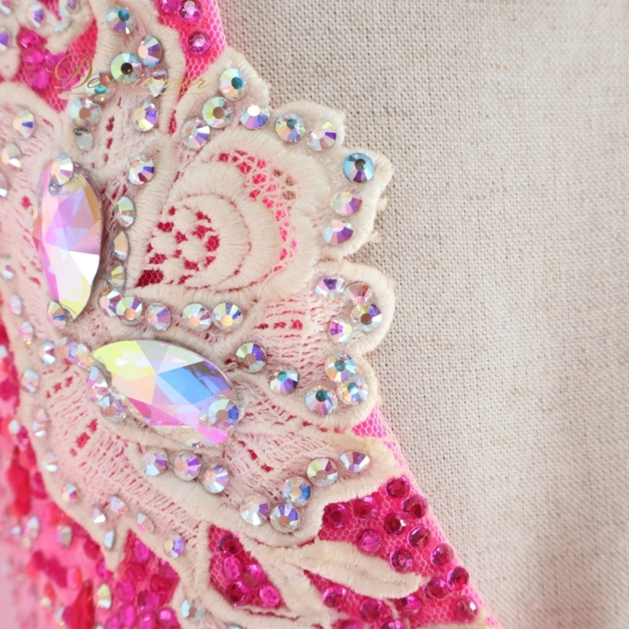 社交ダンス 衣装 スタンダード ドレス ワンピース スタンダードドレス ピンク デモ 競技 ダンス パーティ 発表会 綺麗 高級感 かわいい 明るい ピンク系 豪華 おしゃれ フォーマル 華やか