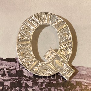 Tuareg silver brooch monogram Q 4cm