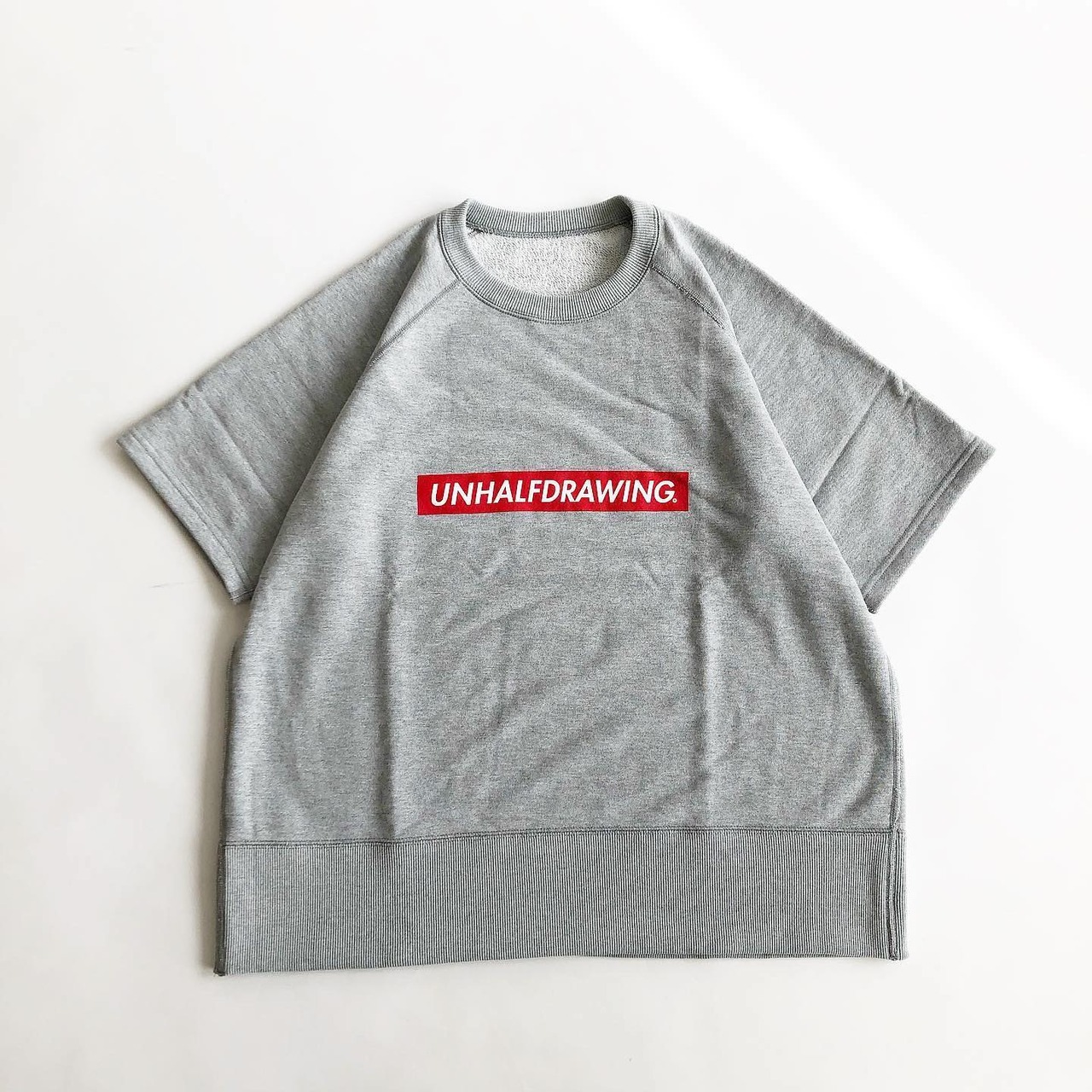 UNHALF DRAWING / SHORT SLEEVE SWEAT / BOX LOGO / GRAY