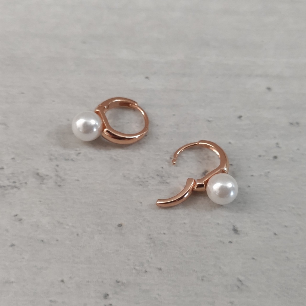 Pearl Hoop Pierce