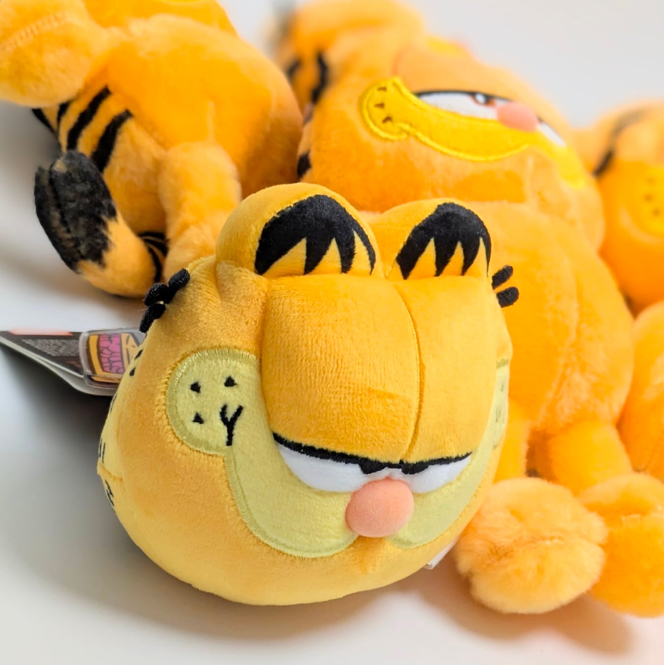 ♧【 Garfield ( ガーフィールド ) 】 HEADぬいぐるみキーホルダー / plush keyholder〚アメリカン雑貨 アメトイ〛