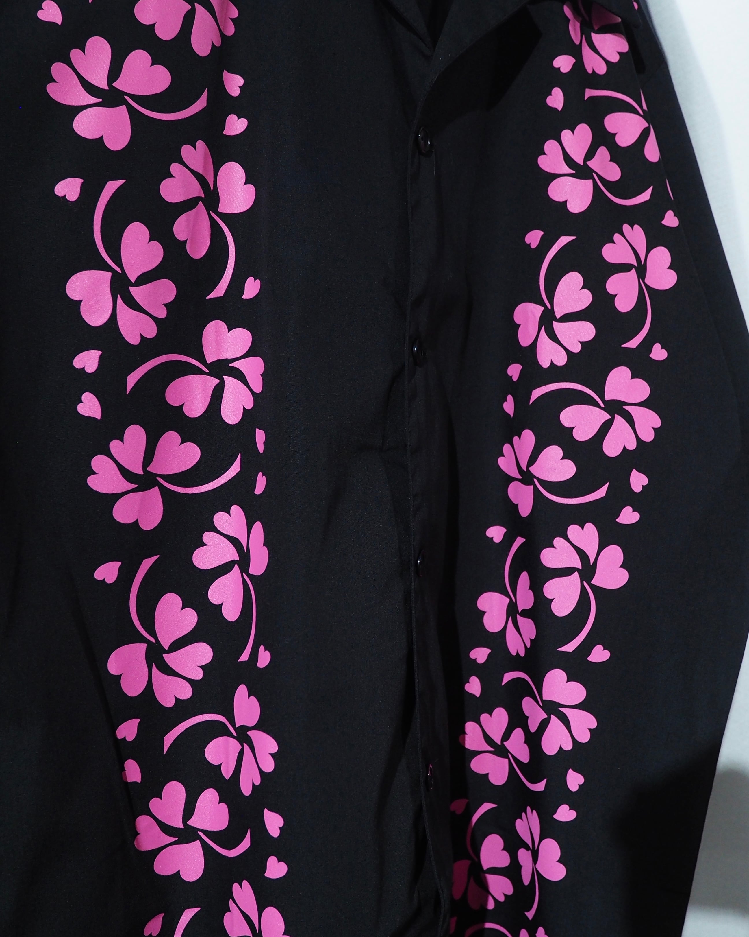 1990s ” 桃四葉 ” Beautiful Four Leaves pattern vintage Open Collar Shirt