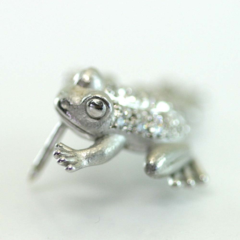 シルバー925 ラペルピン】縁起の良い”カエル” キュービックジルコニア