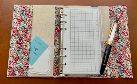 CAHIER刺繍教室　教材キット　「刺繍のバイブルサイズ手帳」