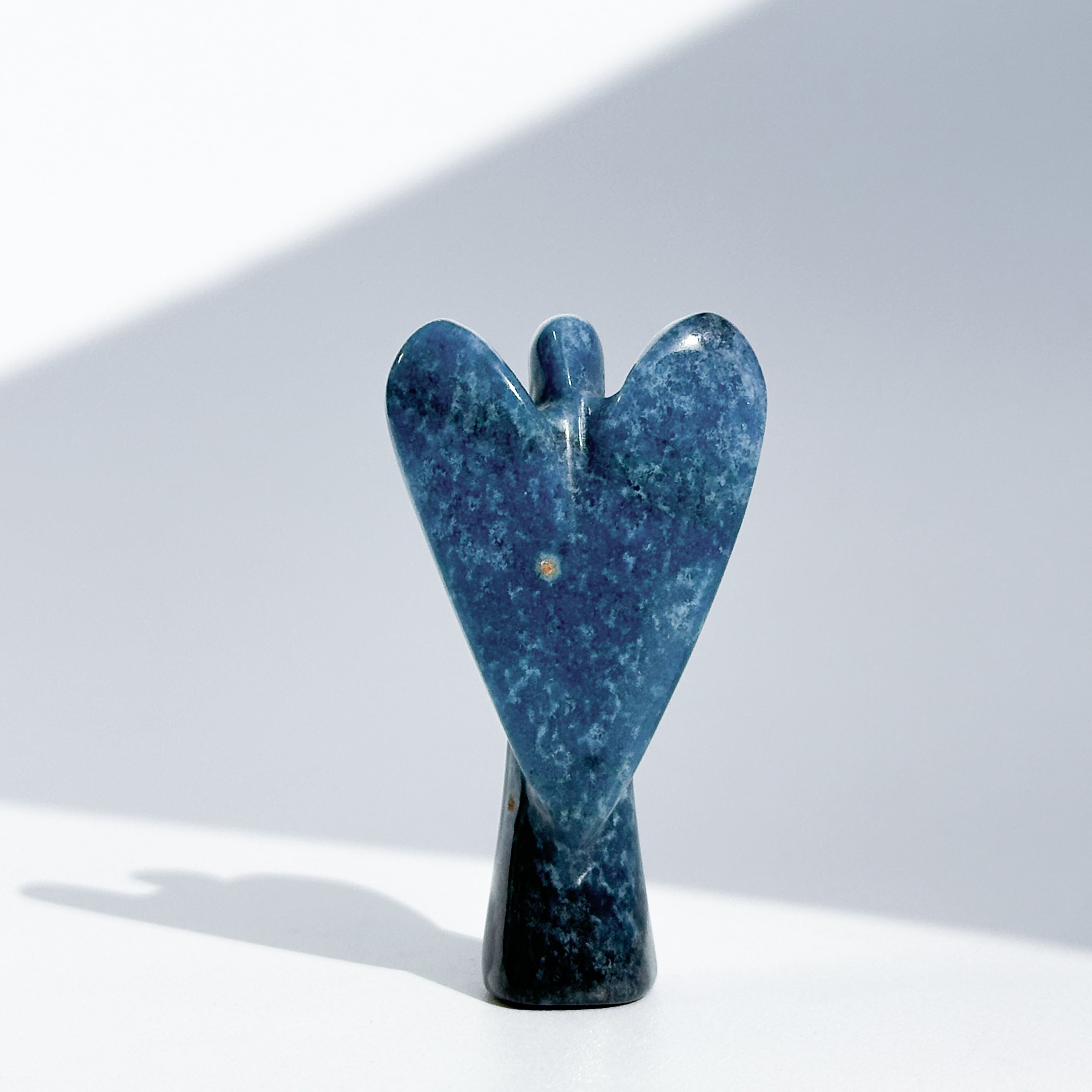 トロレアイトインクォーツ (トロール石) ミディアムエンジェル 31