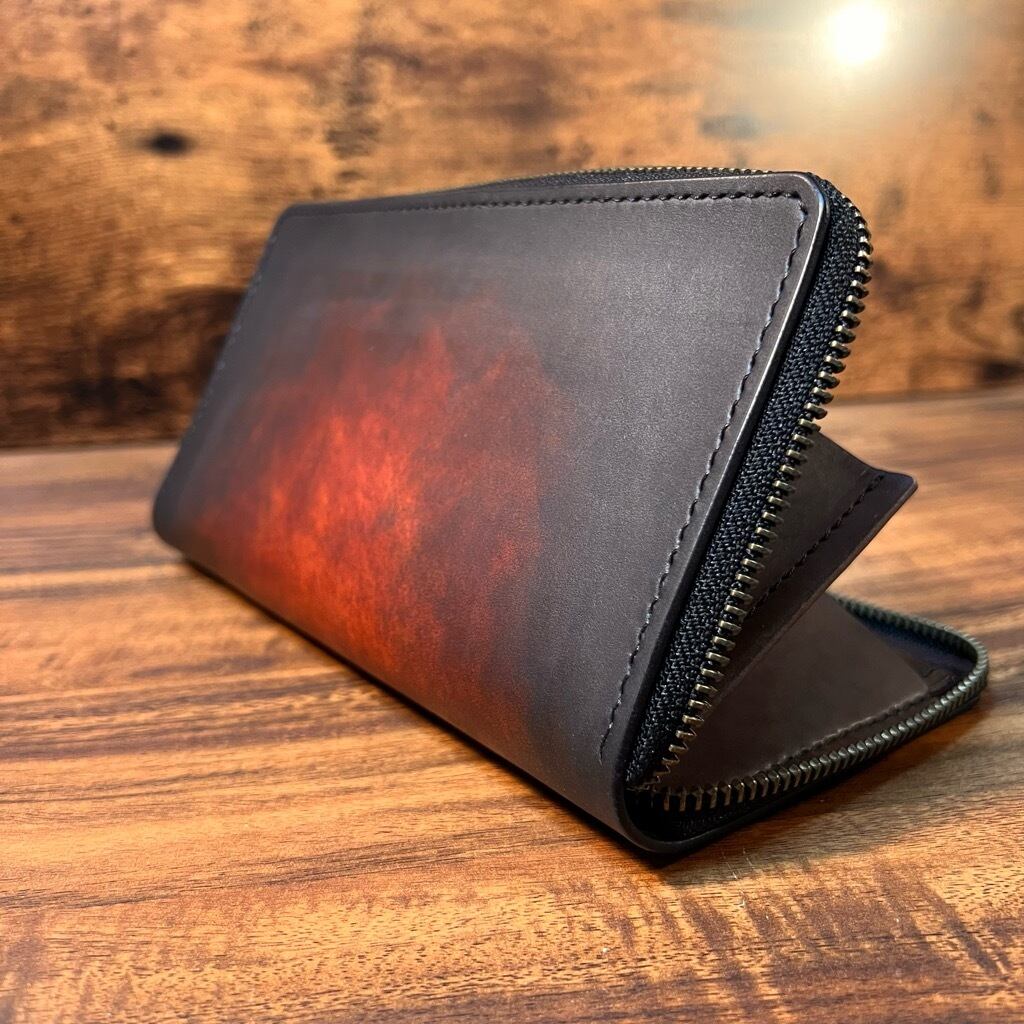 Hc46【オトナ可愛い】本革 三つ折り ラウンド 長財布 黒 もの凄い 