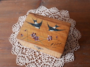 フランスアンティーク ツバメ モシュリンヌ 木箱