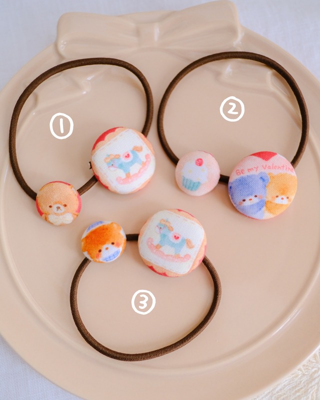 【ぬぬるす】♡限定♡くまこれDM柄のくるみボタンヘアゴム