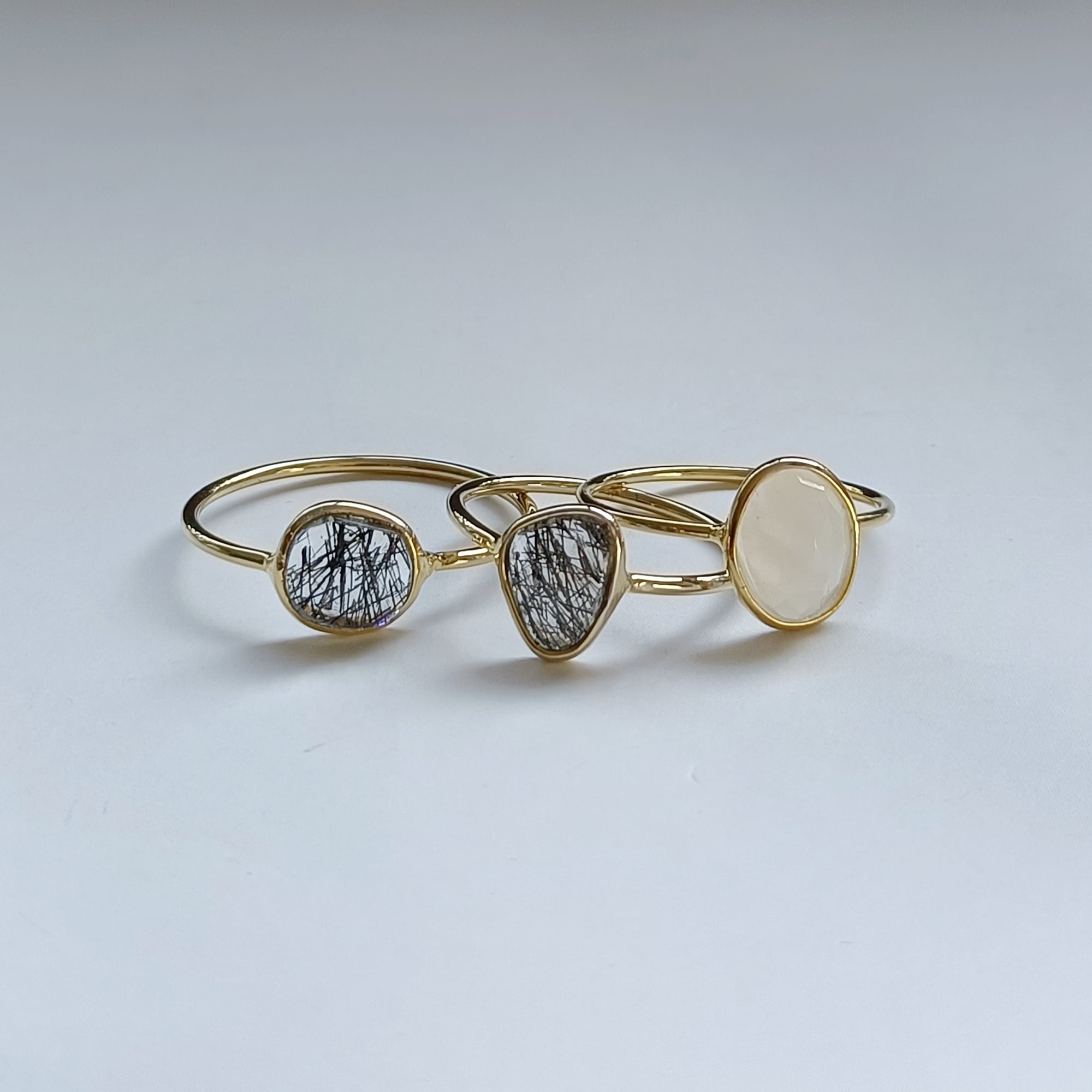 【raw cut ring】~ブラックルチル/オパール~