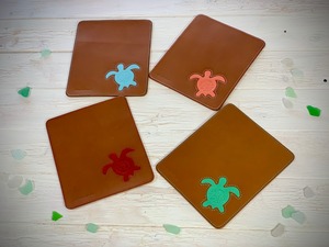 レザー　マウスパッド　ホヌ　デザイン　プルメリア柄