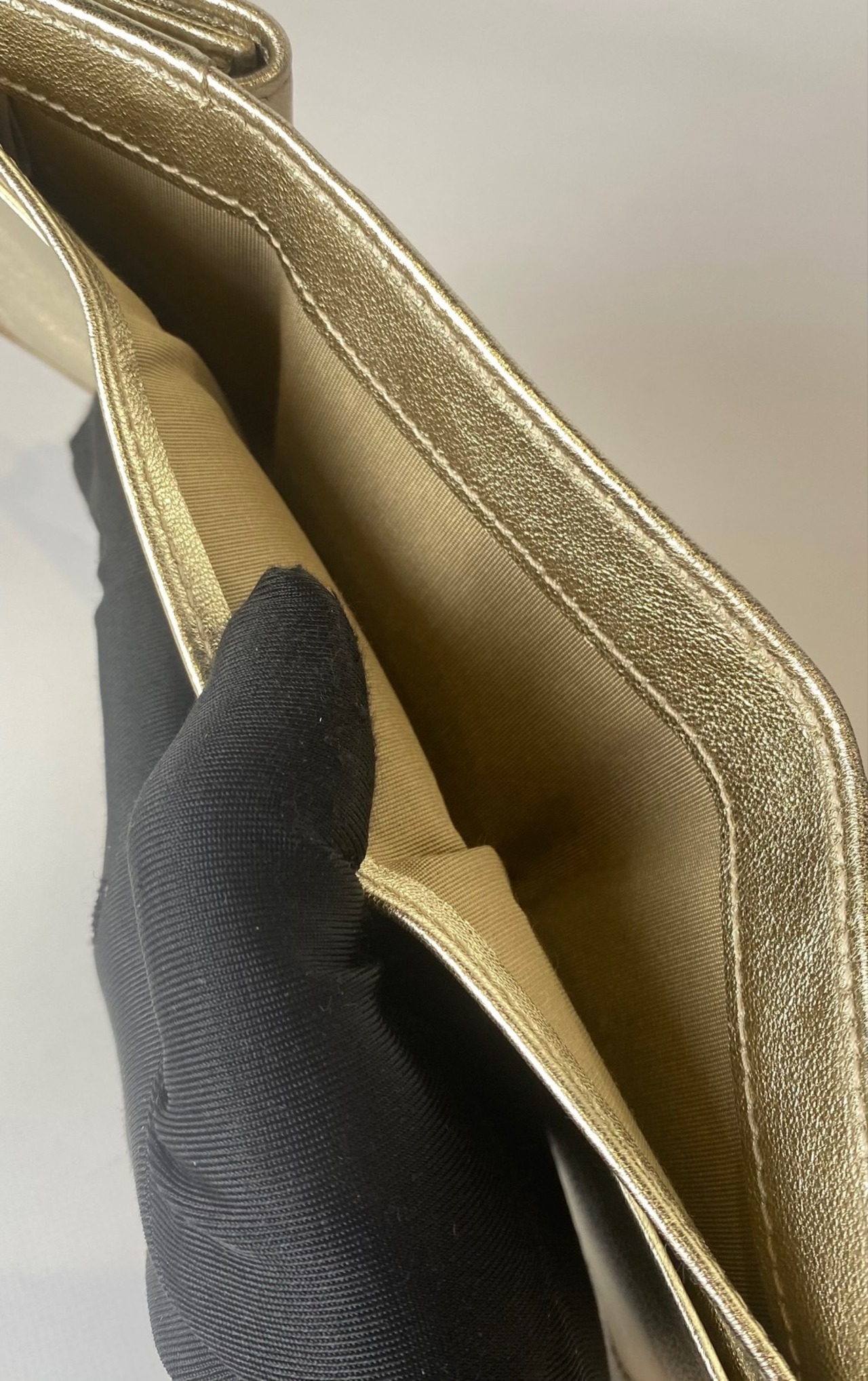 ジミーチュウ 三つ折り財布  NEMOAUR-LIGHTGOLD_LIGHTGOLD