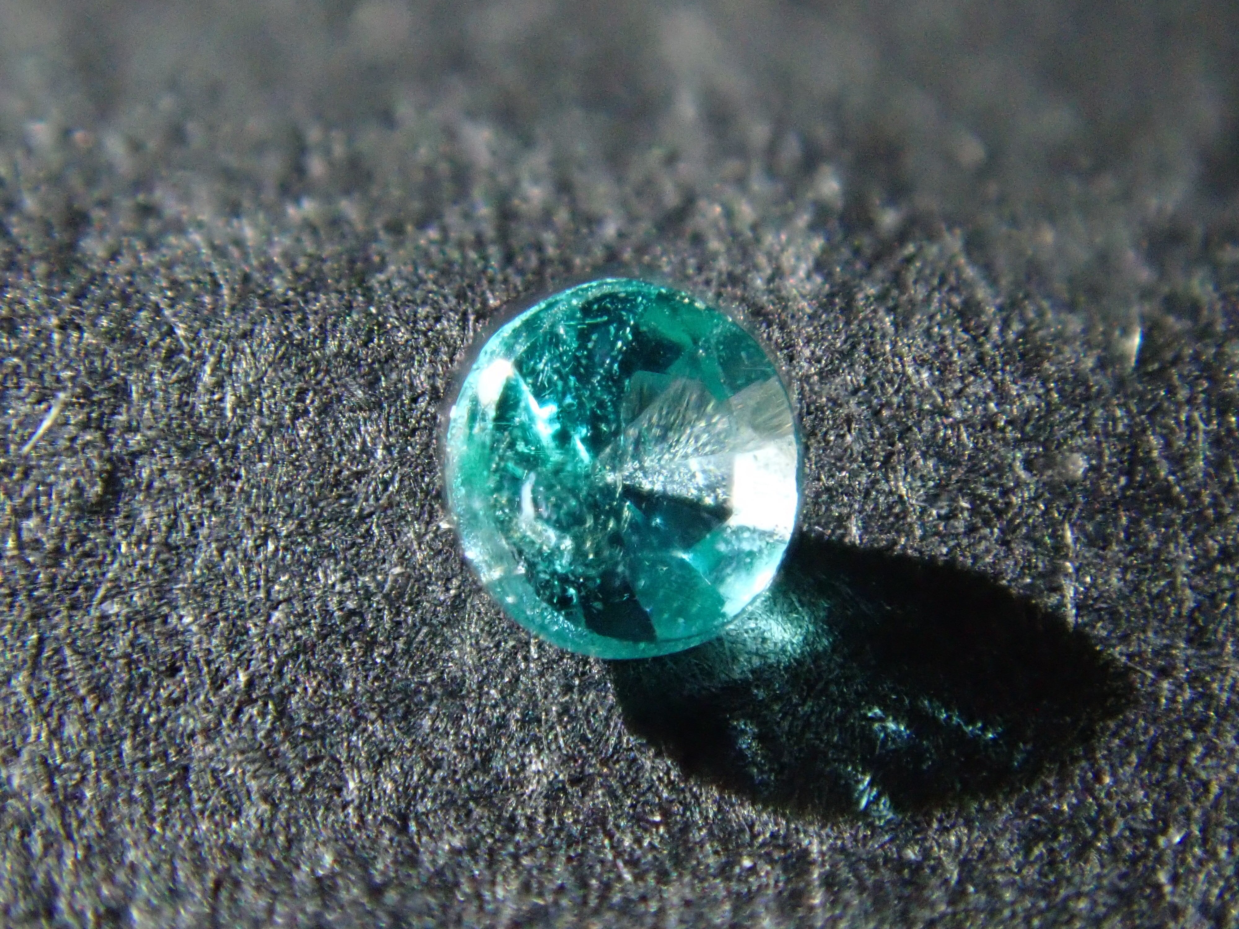 ブラジル産パライバトルマリン 0.025ct