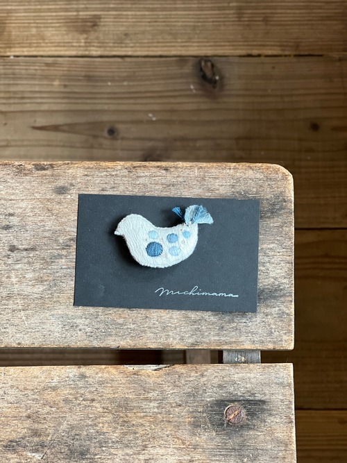 michimama 刺繍ブローチ　とり