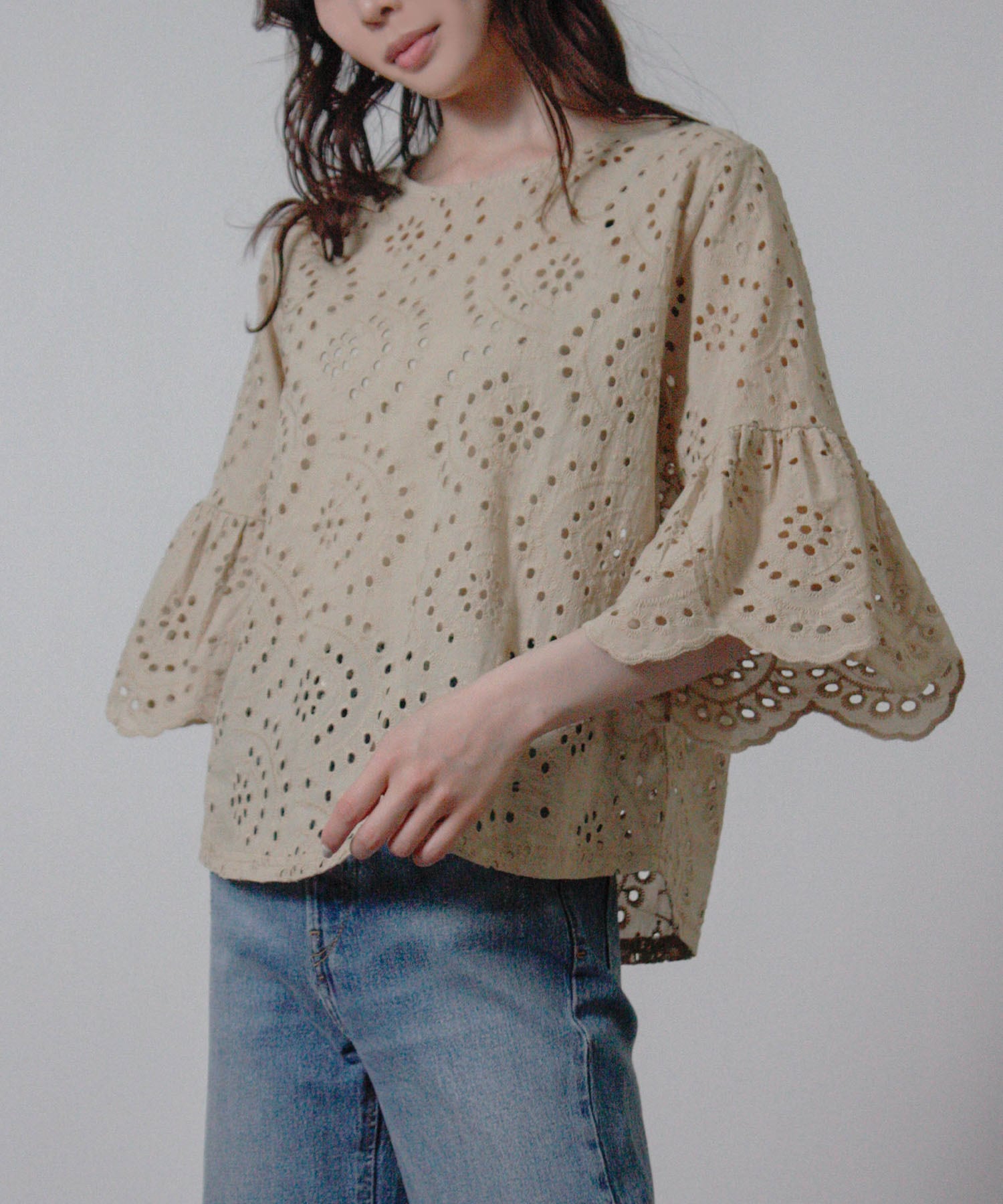 刺繍レース半袖ブラウス