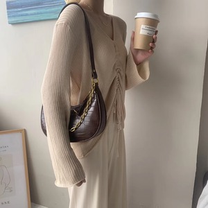 クロコ型押しショルダーバッグ