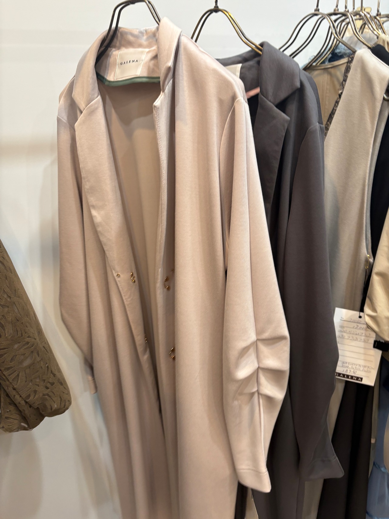 GALENA　襟パールトッパーコート　70052-3112