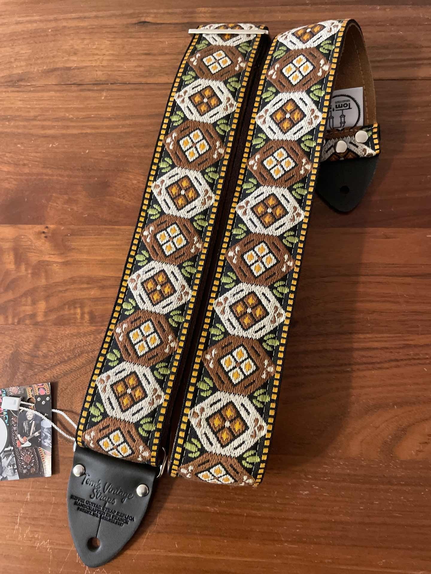 LeathergraftGB Celtic Embossed Strap Navy ギターストラップ