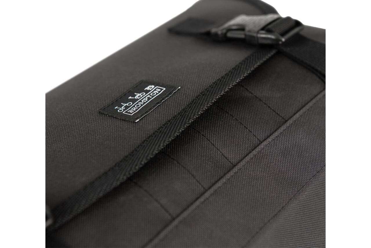 Metro bag M, Black, with frame [13L] | LORO ONLINE STORE