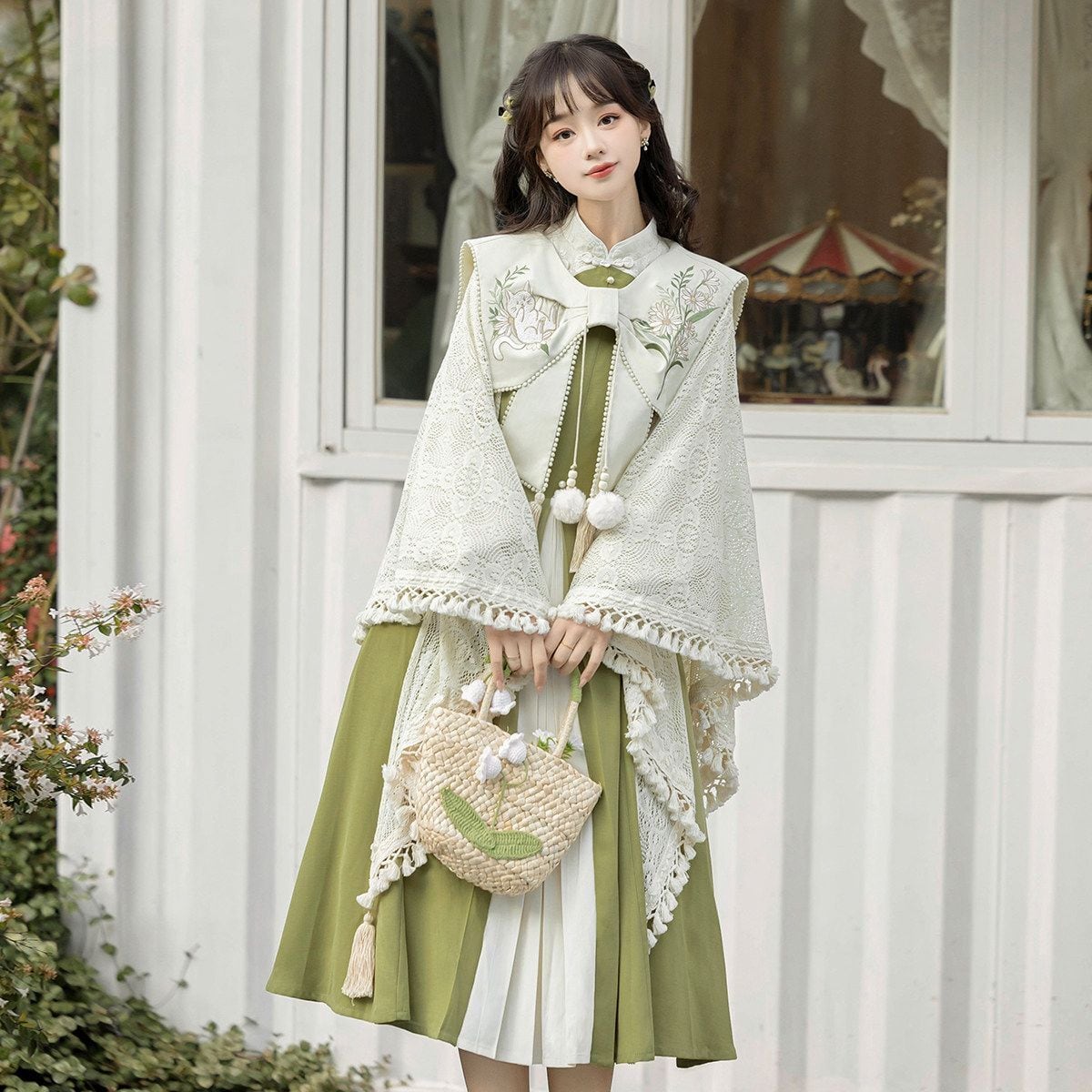 maison de R  メゾンドアール　ケープ衿　アイボリー Maison de R (@maisonder) • Instagram photos and videos