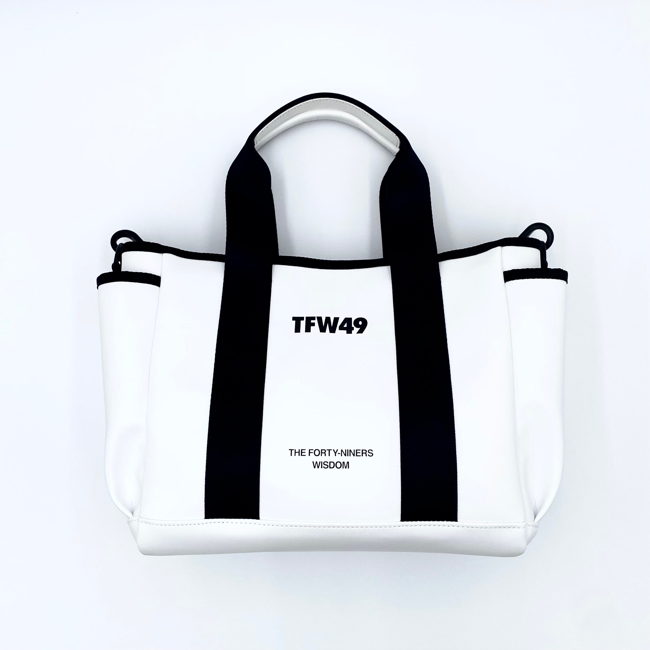 TFW49】LEATHER ROUND BAG | Sandy GOLF