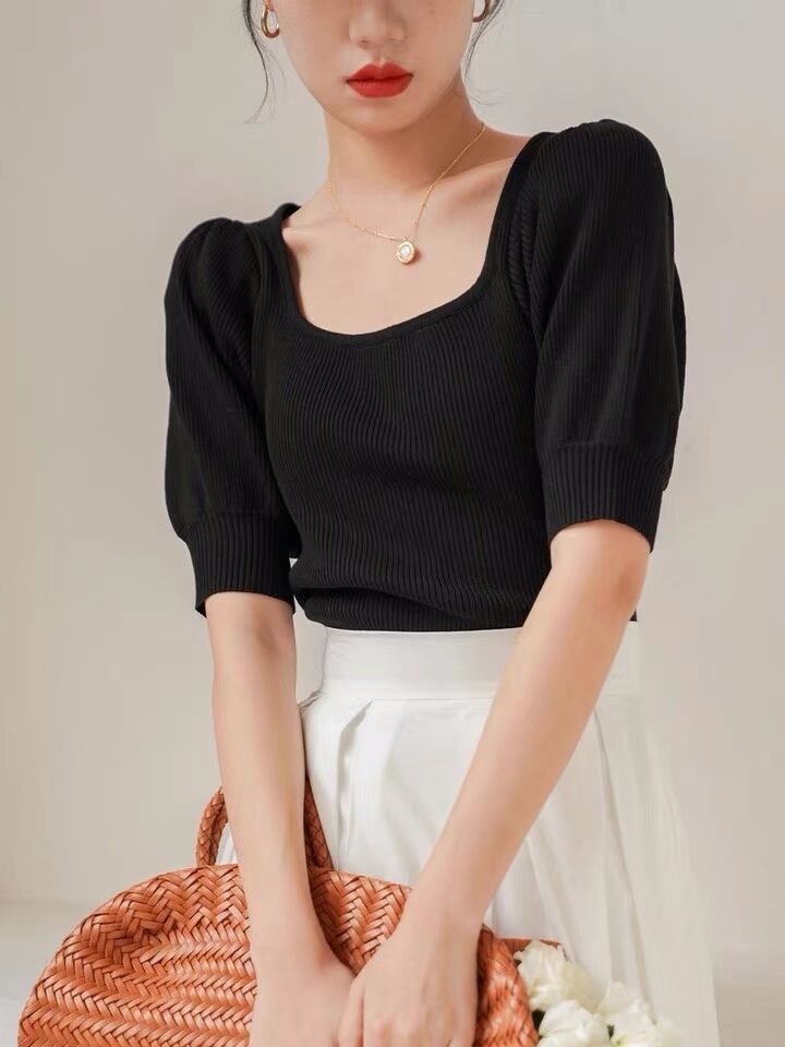 パフスリーブ　スクエアネックニット　AJ111-A02