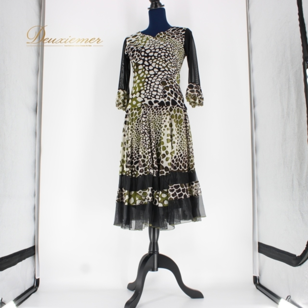 社交ダンス 衣装 スタンダード 上下セット ツーピース レッスンウェア パーティ衣装 女性用 レディース オールシーズン 黒 ブラック系 レース グリーン系 ホワイト系 白 緑 オリーブグリーン ダンス映え 伸縮性 ウエストゴム トップス スカート セットアップ はおりもの シーズンレス 春 夏 秋 冬 フォーマル カジュアル ダンスレッスン おしゃれ エレガント 限定 デザイン