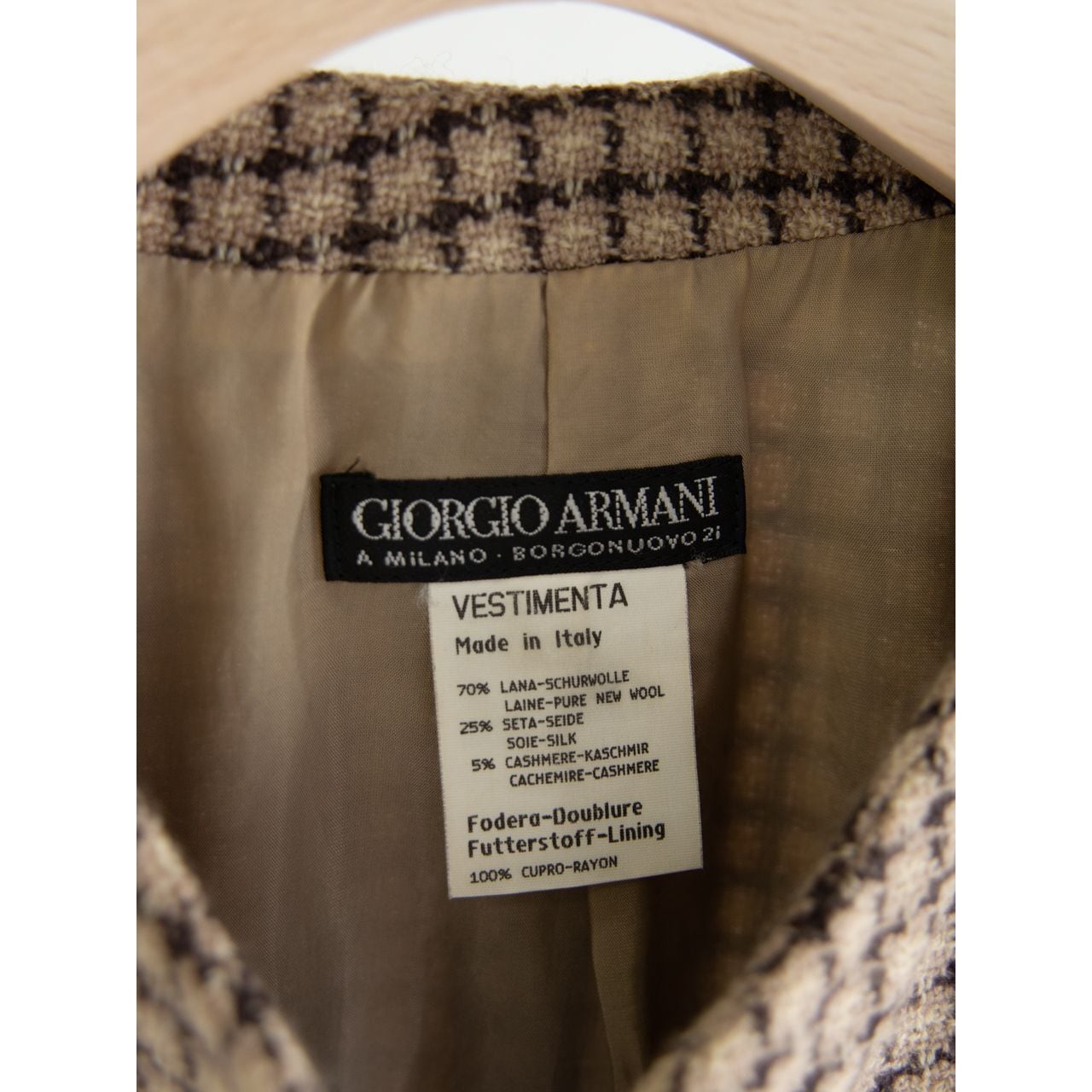 GIORGIO ARMANI】Made in Italy Wool-Silk-Cashmere Collarless Jacket ...