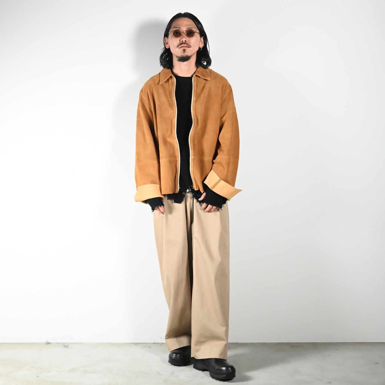 barbell object / leather jkt