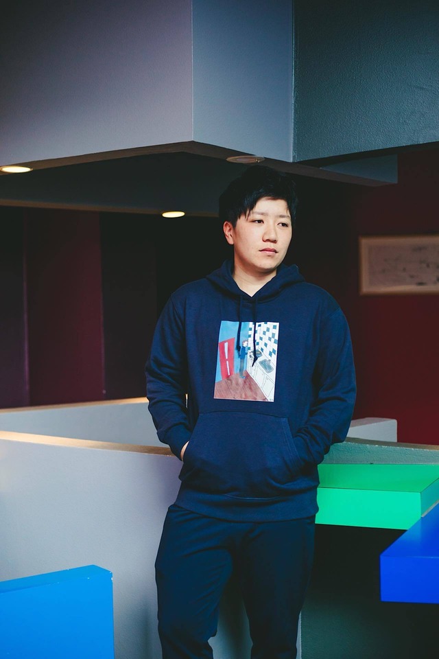 名刺交換 パーカー グレー