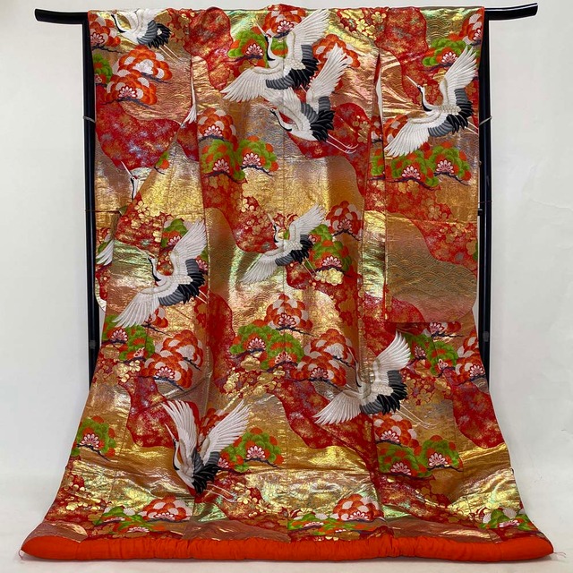 色打掛 正絹 鶴 刺繍 金 赤 打掛 Mサイズ 裄66 花嫁衣裳 婚礼 リサイクル 中古 ブライダル ウエディング 着物 3984