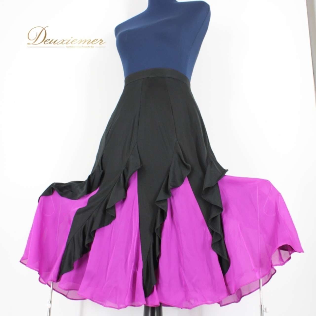 社交ダンス 衣装 スタンダード スカート レッスンウェア 女性用 レディース オールシーズン 黒 紫 ブラック系 パープル系 練習着 無地 フリル ヒラヒラ フレアスカート おしゃれ バイカラーデザイン ダンスウェア 薄手 軽量 ファッション エレガント 快適 体型カバー おすすめ サイズM