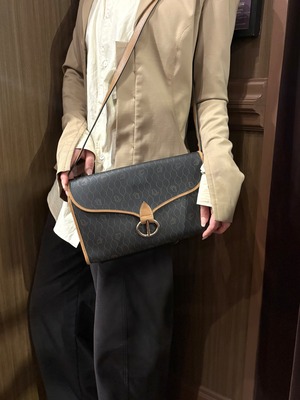 Christian dior / vintage logo shoulder bag（O）