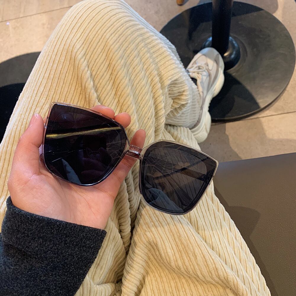 スタンダードレッド薄手 レトロ ブラック・アイド・ピーズ68538672757