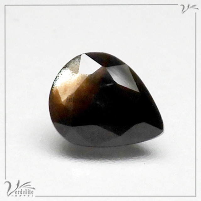 サファイア　ゴールドシラー　0.57ct　V840