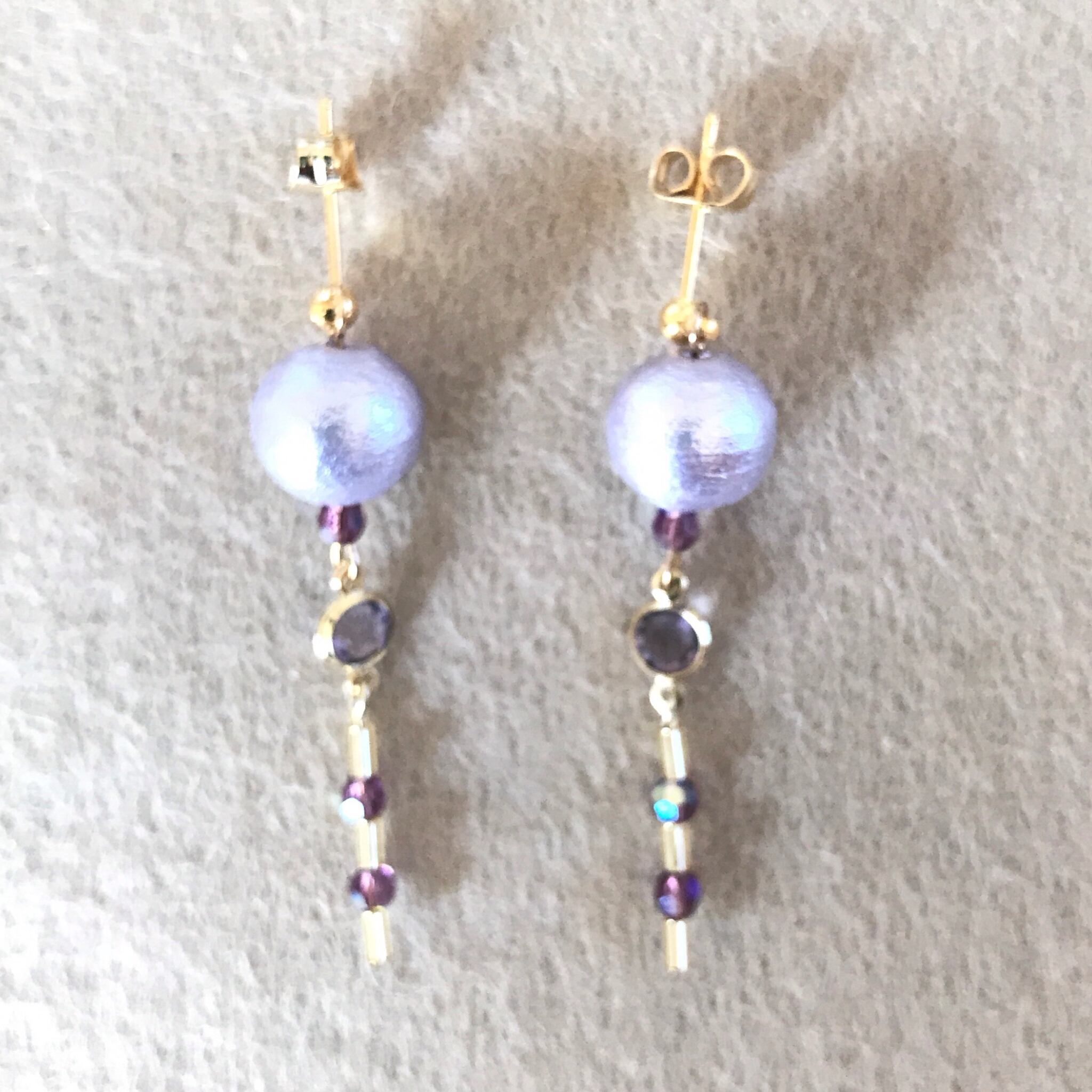 0069:コットンパールとスワロフスキーのパープル大人ピアス