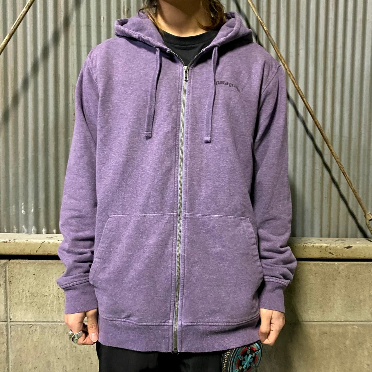 Patagonia パタゴニア オーガニックコットン ワンポイントロゴ バックロゴプリント フルジップパーカー メンズl 古着 スウェットパーカー ラベンダー パープル 紫色 パーカー Al Cave 古着屋 公式 古着通販サイト