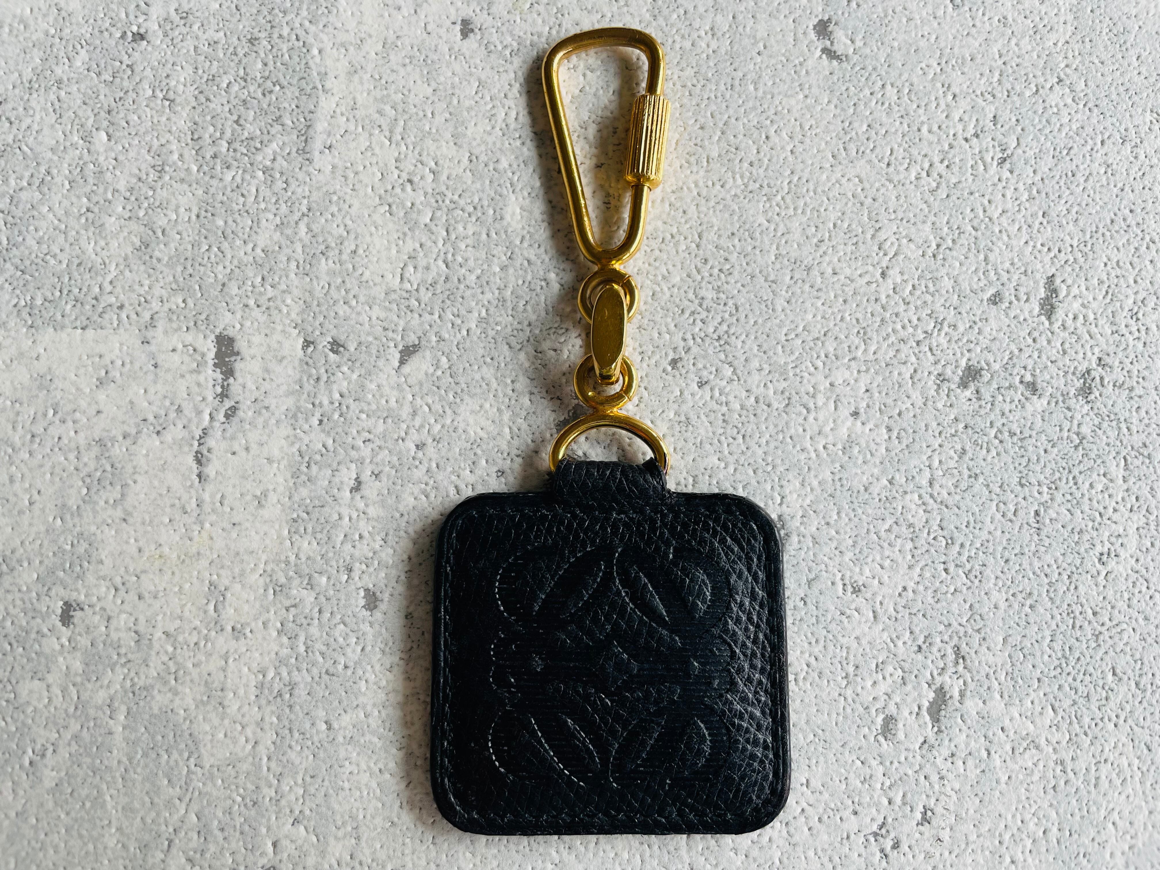 LOEWE アナグラム型押し キーリング ブラック ロエベ | Petit luxe Vintage