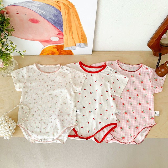 【BABY】チェリーフラワー総柄半袖ボディースーツ - 4